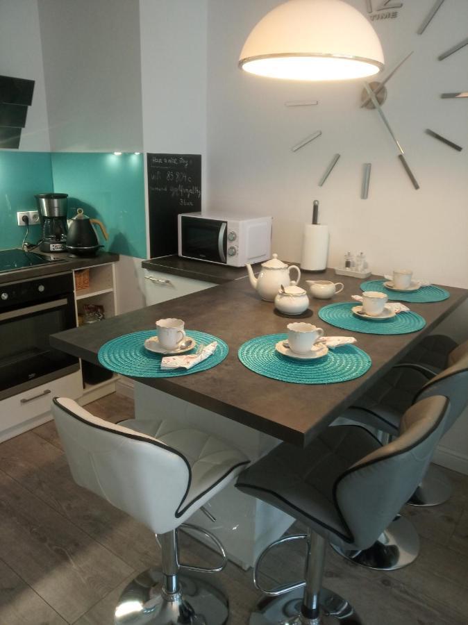 Przytulny Apartament Blisko Motlawy I Neptuna Z Miejscem W Garazu Gratis グダニスク エクステリア 写真
