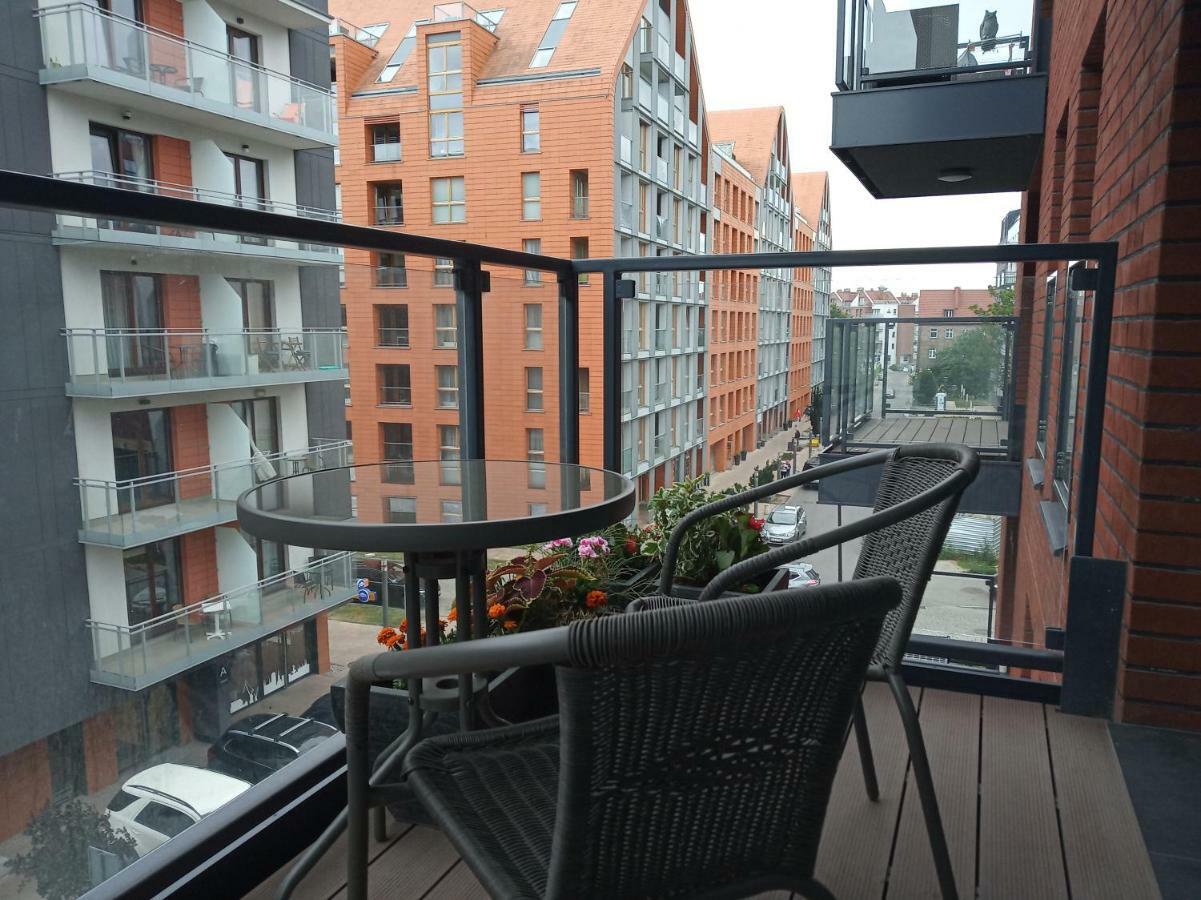 Przytulny Apartament Blisko Motlawy I Neptuna Z Miejscem W Garazu Gratis グダニスク エクステリア 写真